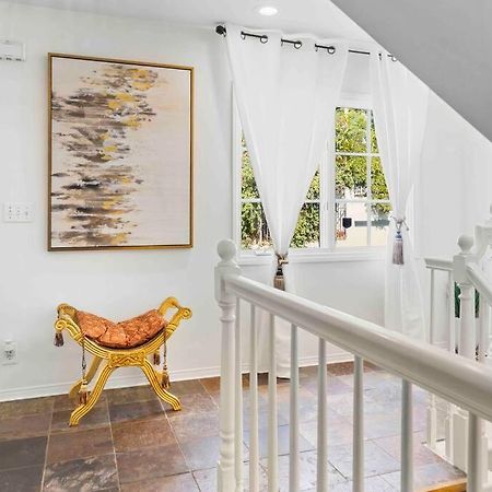 Stunning Mediterranean Mansion In Laurel Canyon Лос Анджелис Екстериор снимка